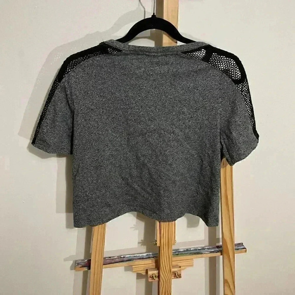 Pink Mesh crop grey shirt size Large women’s - Picture 5 of 5